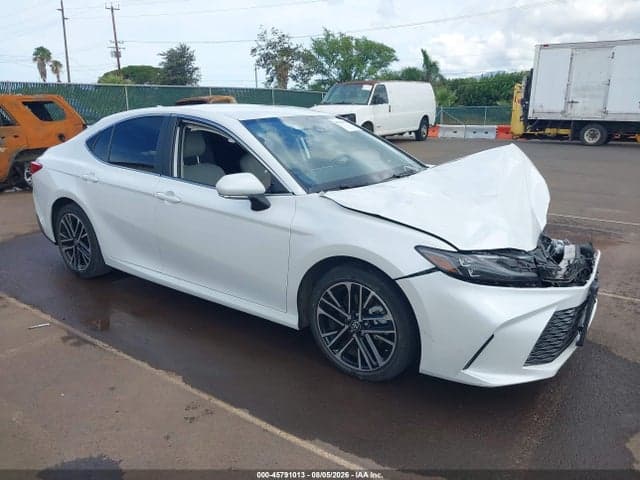 2025 TOYOTA CAMRY XLE - 1