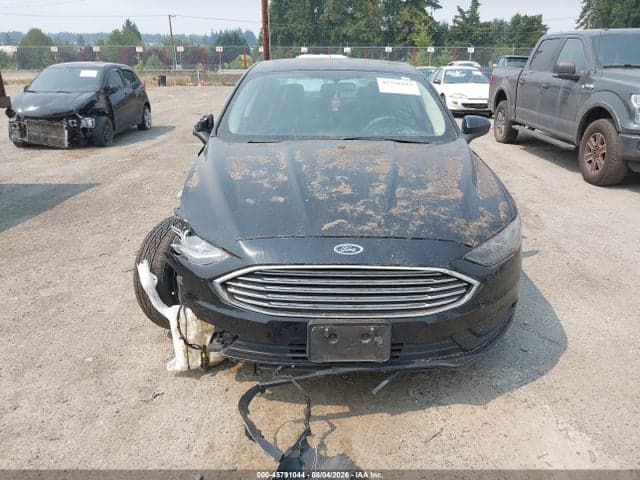 2017 FORD FUSION SE 12