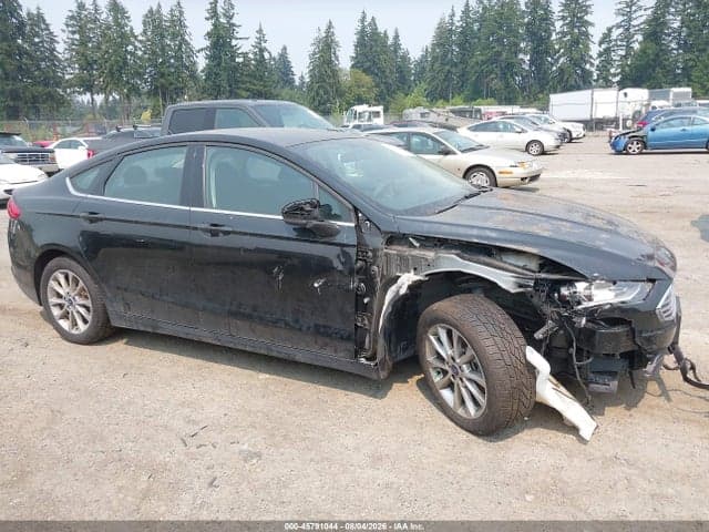 2017 FORD FUSION SE 13