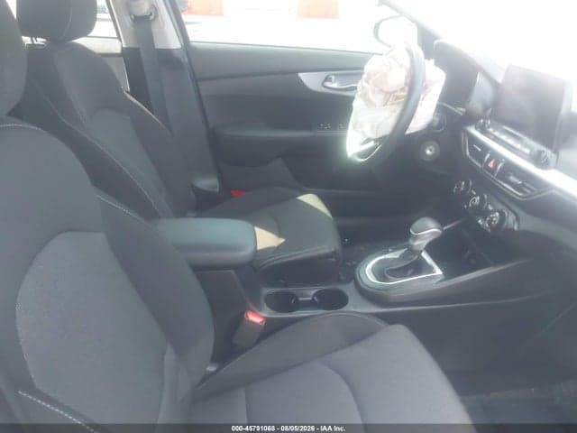 2023 KIA FORTE LXS 5