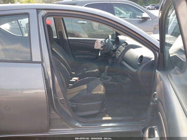 2017 NISSAN VERSA 1.6 S 5