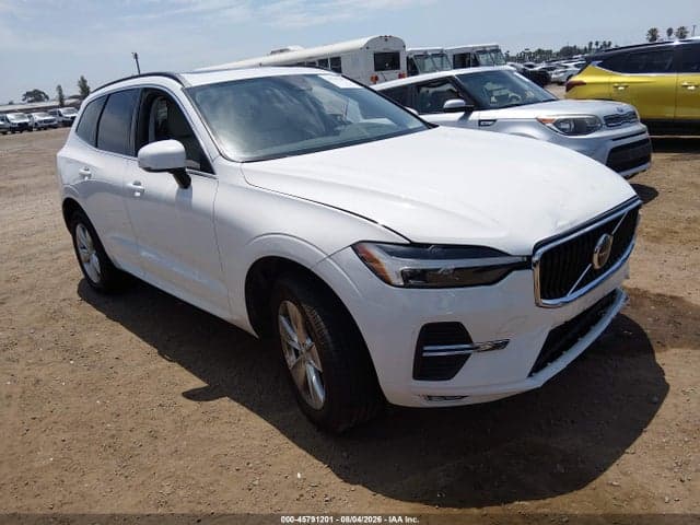 2022 VOLVO XC60 B5 MOMENTUM