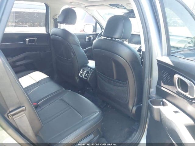 2021 KIA SORENTO S 8
