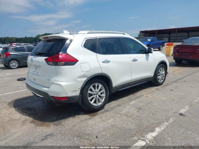 2017 NISSAN ROGUE SV 4