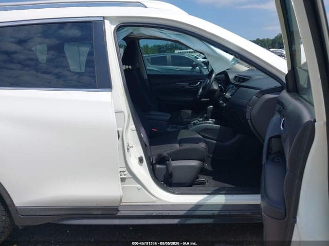 2017 NISSAN ROGUE SV 5