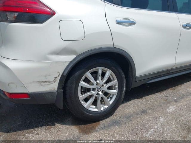 2017 NISSAN ROGUE SV 6