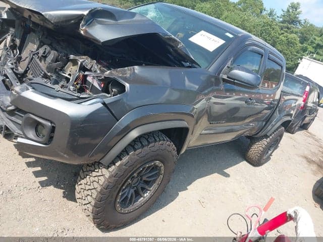 2017 TOYOTA TACOMA SR5 V6 2