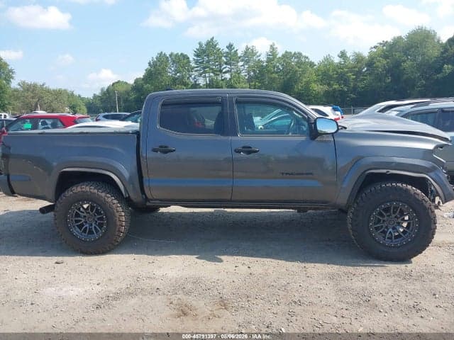 2017 TOYOTA TACOMA SR5 V6 13
