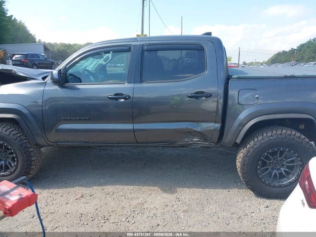 2017 TOYOTA TACOMA SR5 V6 14