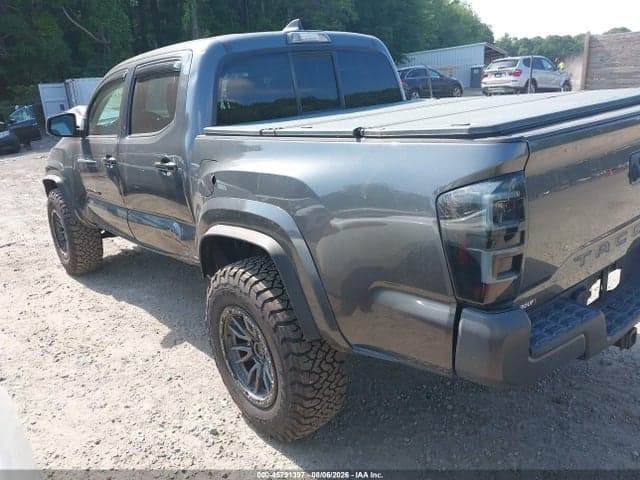 2017 TOYOTA TACOMA SR5 V6 3