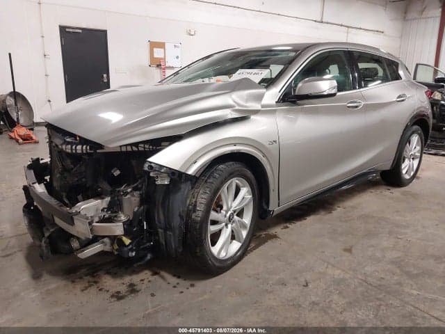 2018 INFINITI QX30 PURE 2