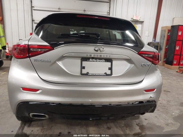 2018 INFINITI QX30 PURE 16