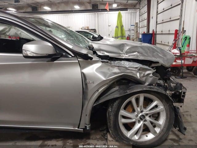 2018 INFINITI QX30 PURE 19