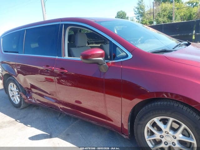 2017 CHRYSLER PACIFICA LX 13
