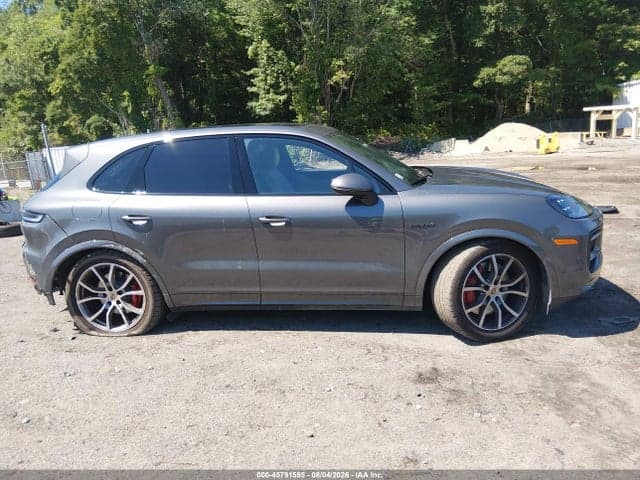 2025 PORSCHE CAYENNE E-HYBRID S 14