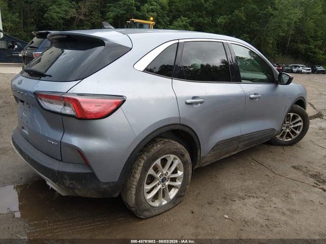 2022 FORD ESCAPE SE 4