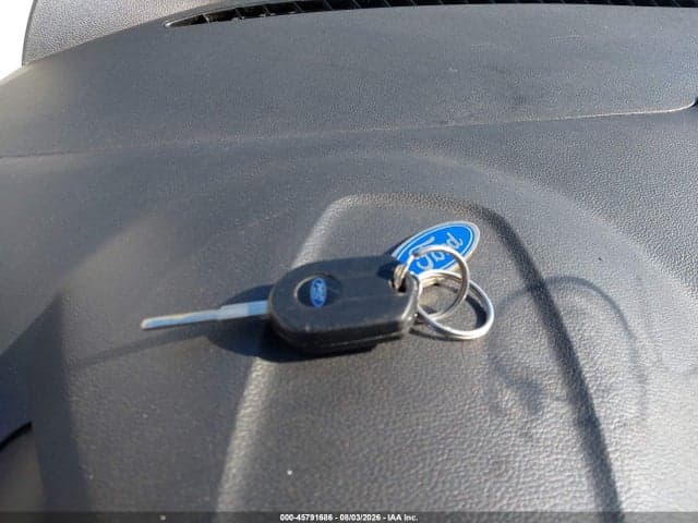 2017 FORD ESCAPE SE 11