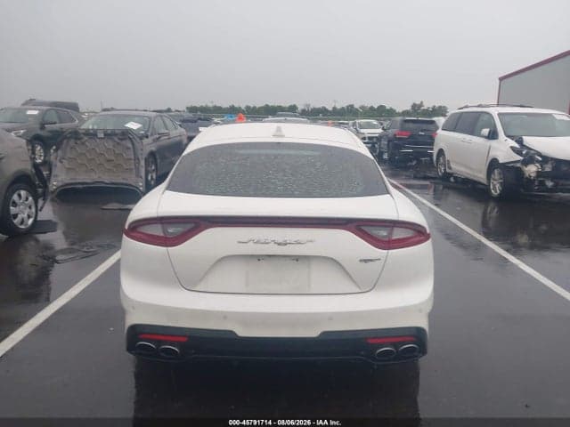 2018 KIA STINGER GT2 16