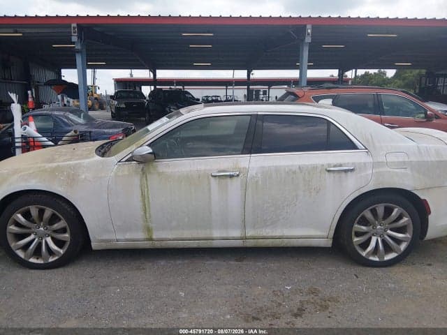 2017 CHRYSLER 300C 14