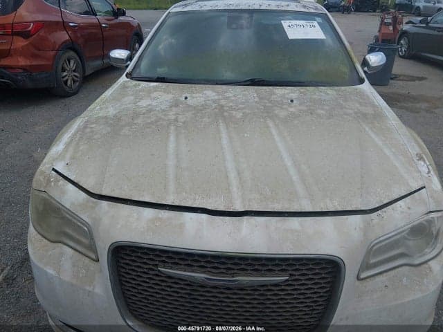 2017 CHRYSLER 300C 10