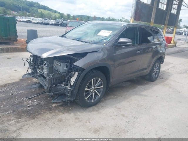 2017 TOYOTA HIGHLANDER XLE 2