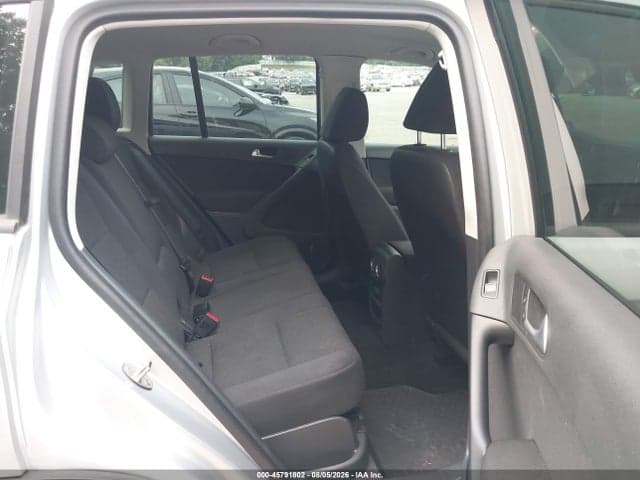 2017 VOLKSWAGEN TIGUAN 2.0T/2.0T S 8