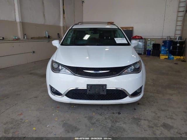 2019 CHRYSLER PACIFICA TOURING L 12