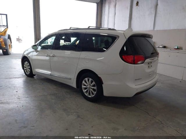2019 CHRYSLER PACIFICA TOURING L 3