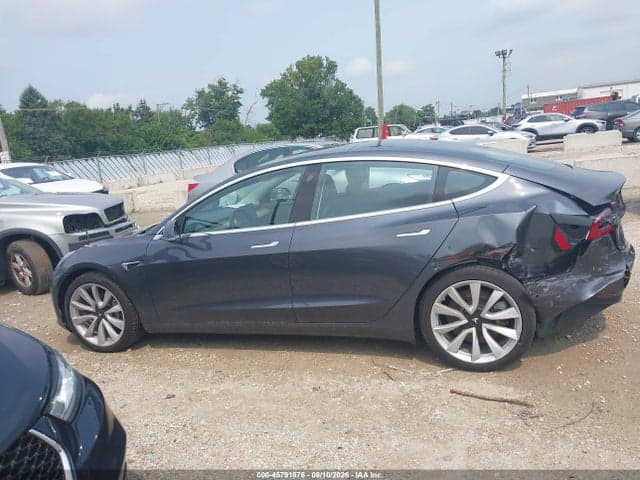 2018 TESLA MODEL 3 LONG RANGE/PERFORMANCE 13