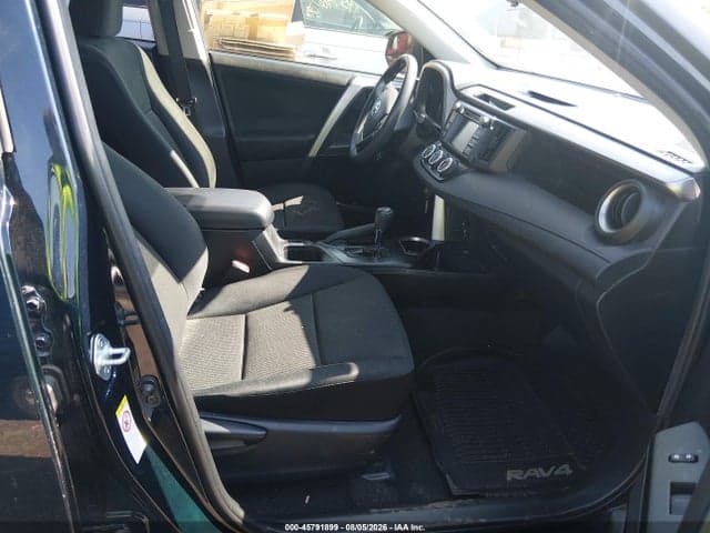2017 TOYOTA RAV4 LE 5