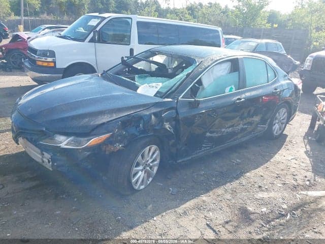 2020 TOYOTA CAMRY LE 2