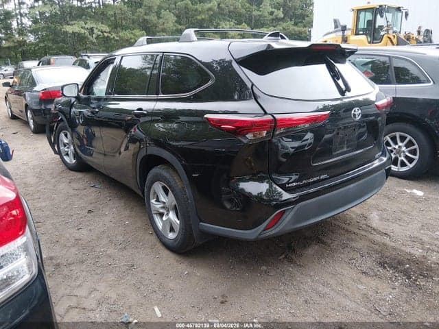 2020 TOYOTA HIGHLANDER LE 3