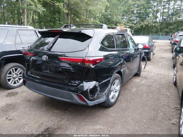 2020 TOYOTA HIGHLANDER LE 4