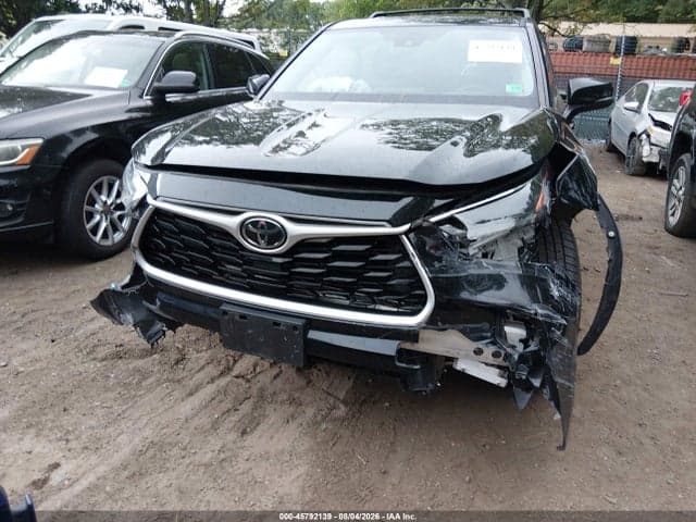 2020 TOYOTA HIGHLANDER LE 6