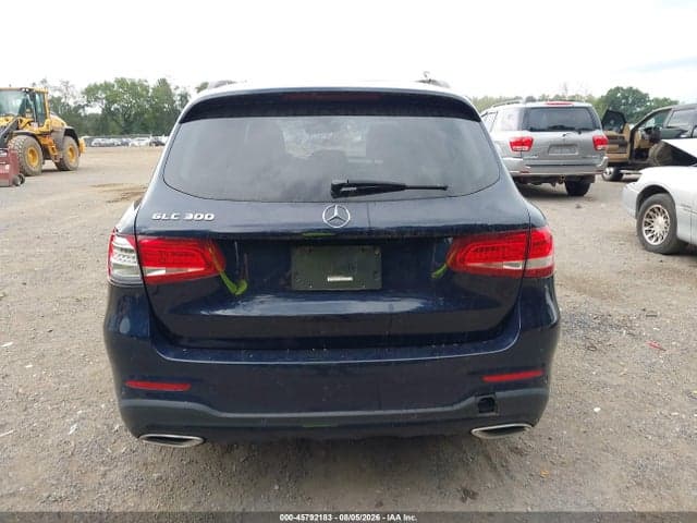 2017 MERCEDES-BENZ GLC 300 17