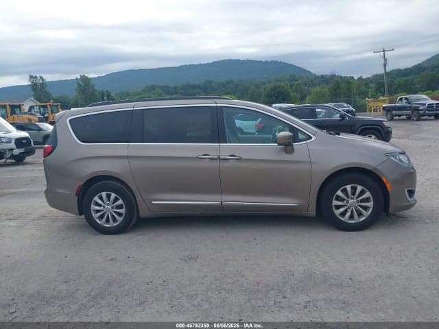 2017 CHRYSLER PACIFICA TOURING-L 13