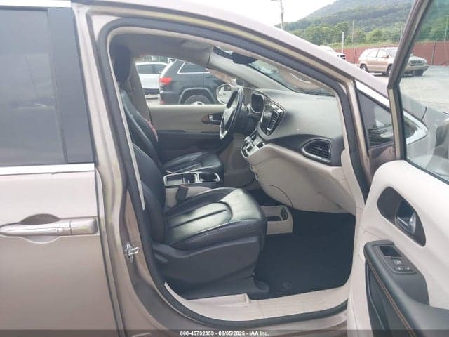 2017 CHRYSLER PACIFICA TOURING-L 5