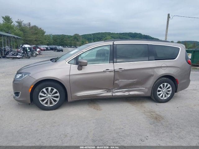 2017 CHRYSLER PACIFICA TOURING-L 6
