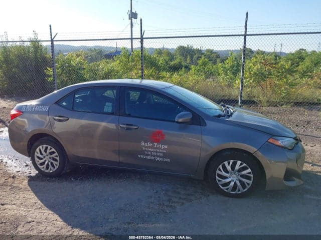 2017 TOYOTA COROLLA LE 13