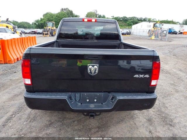 2019 RAM 1500 CLASSIC 17