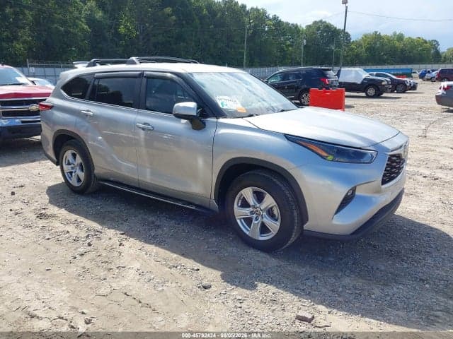 2023 TOYOTA HIGHLANDER LE 1