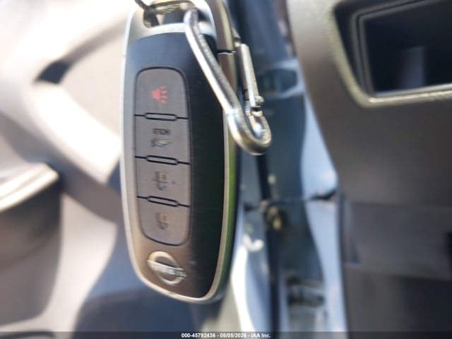 2025 NISSAN VERSA 1.6 SV 11