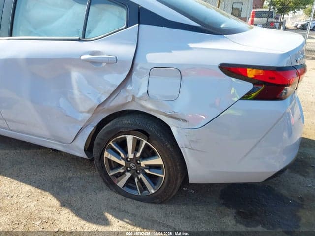 2025 NISSAN VERSA 1.6 SV 17