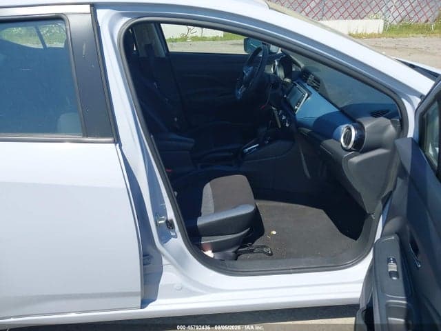2025 NISSAN VERSA 1.6 SV 5