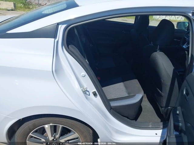 2025 NISSAN VERSA 1.6 SV 8