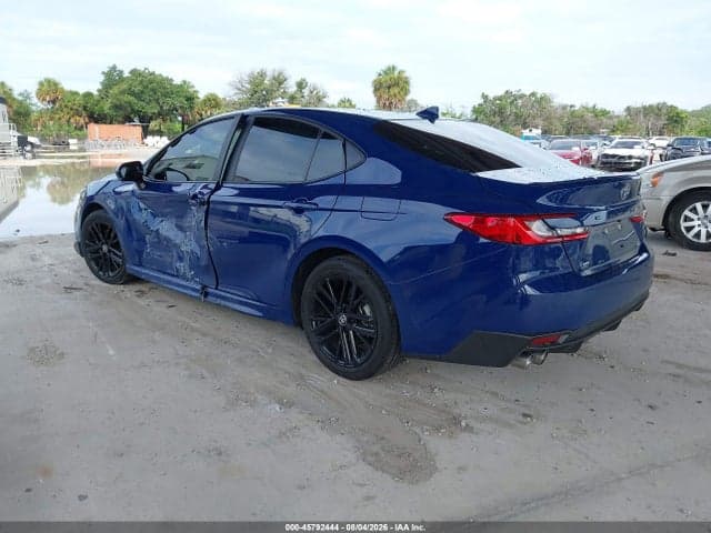 2025 TOYOTA CAMRY SE 3