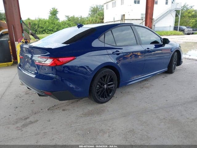 2025 TOYOTA CAMRY SE 4