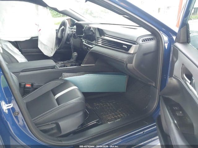 2025 TOYOTA CAMRY SE 5