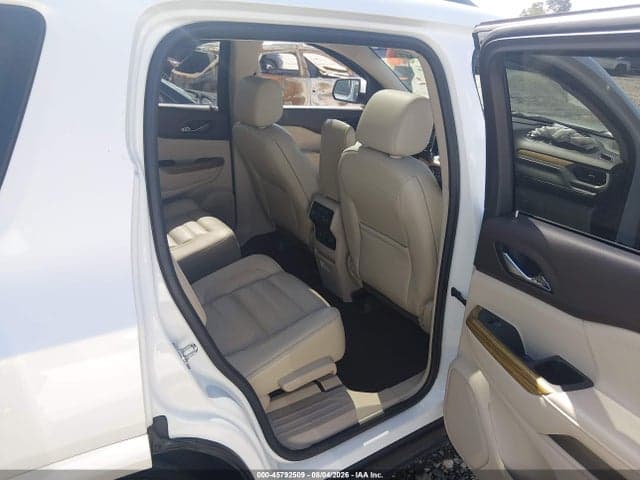 2017 GMC ACADIA DENALI 8