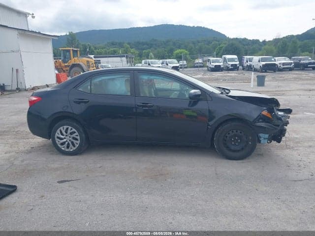 2018 TOYOTA COROLLA LE 14